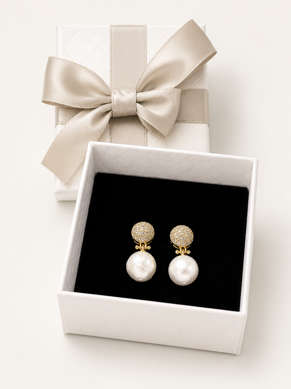 Audrey Pearl Earrings