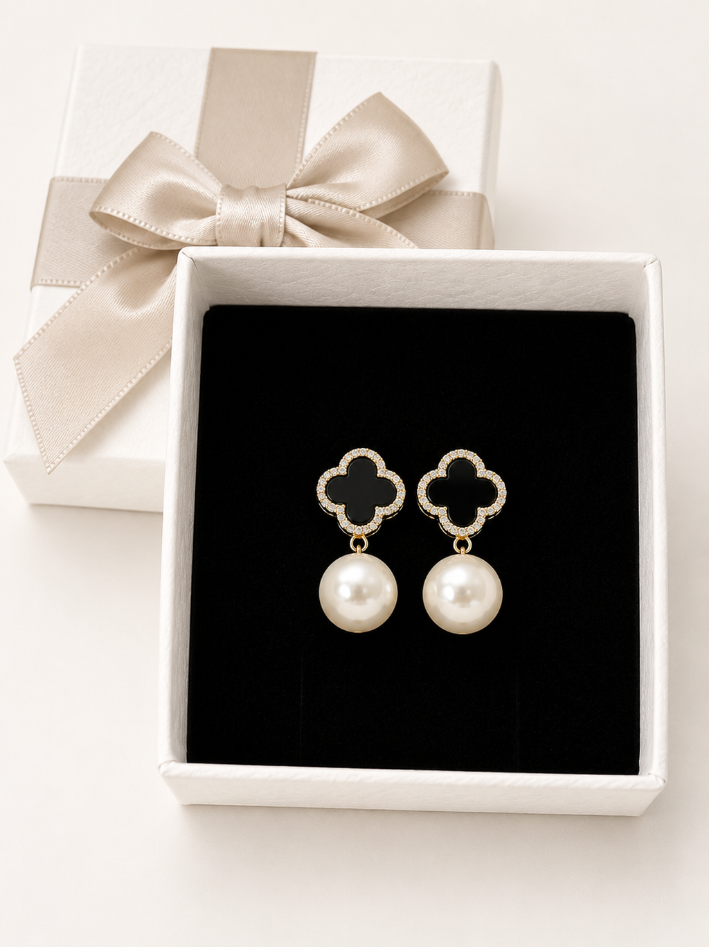Claire Pearl Earrings