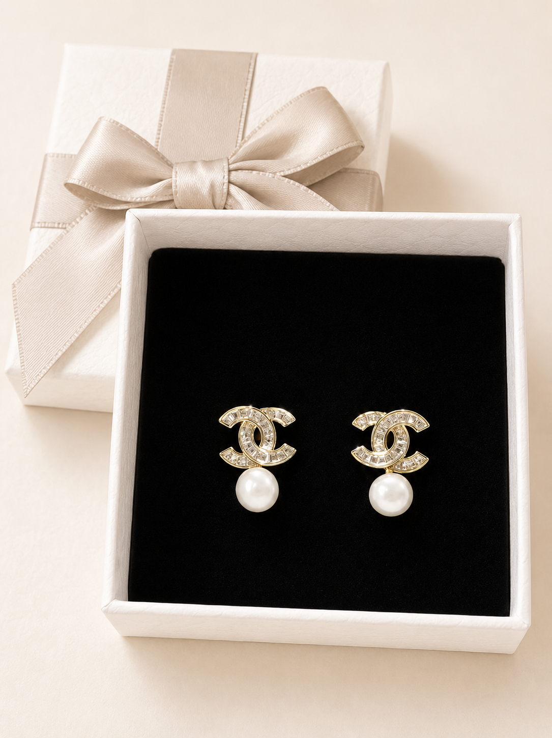 Daphne Pearl Earrings