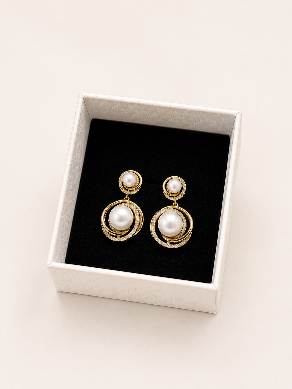 Eleanor Pearl Earrings