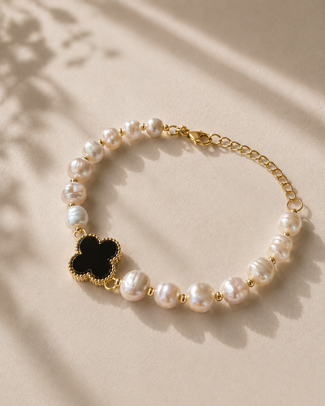 Clover Pearl Bracelet
