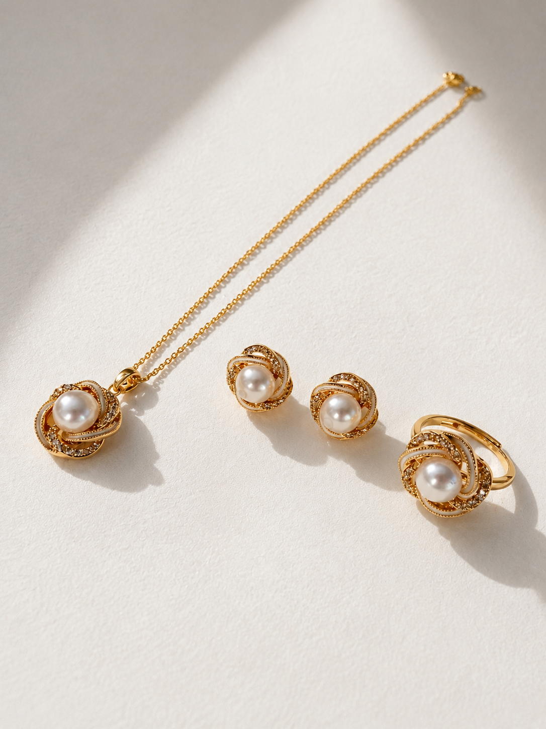 Corinne Pearl Set
