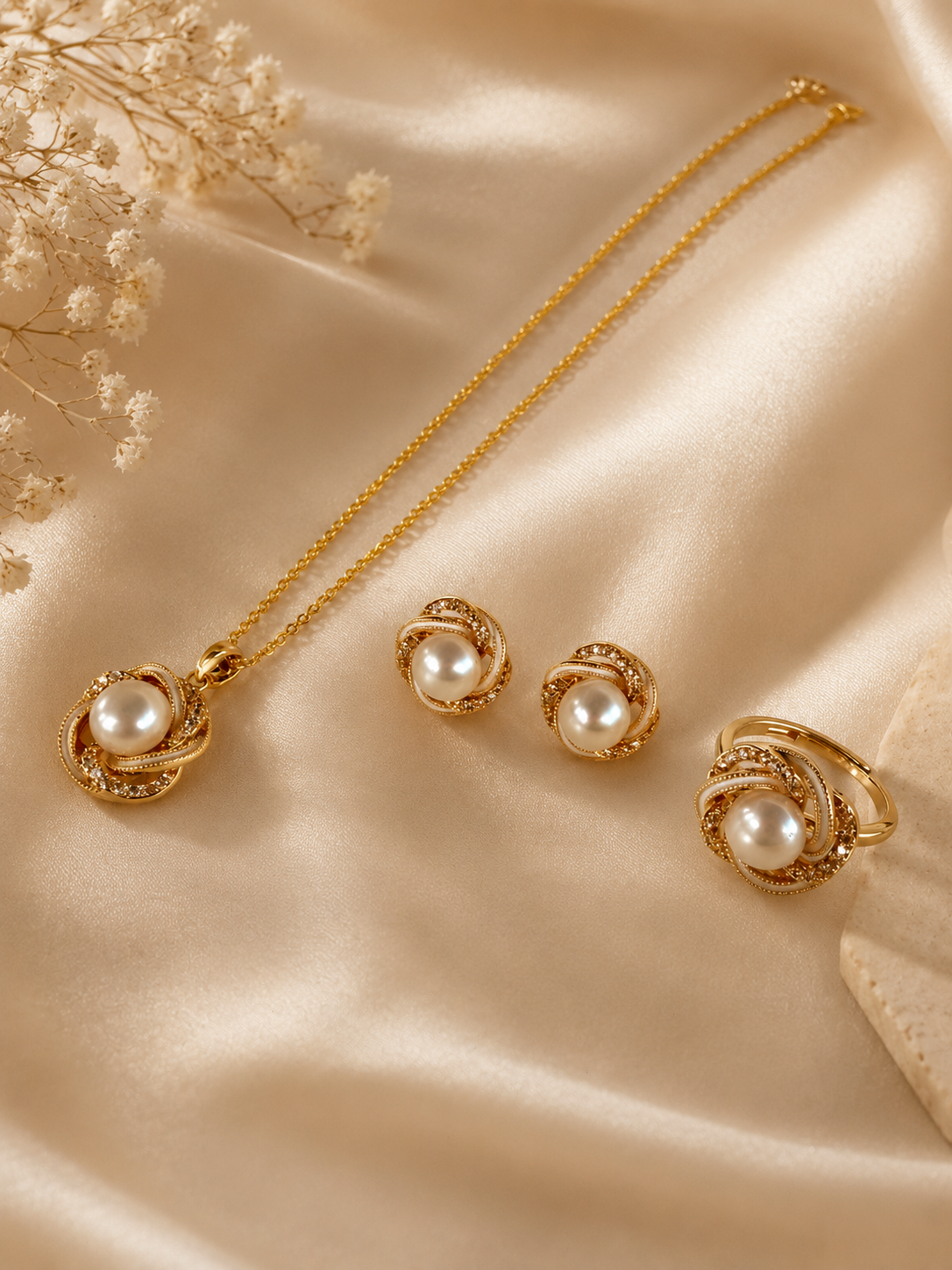 Corinne Pearl Set
