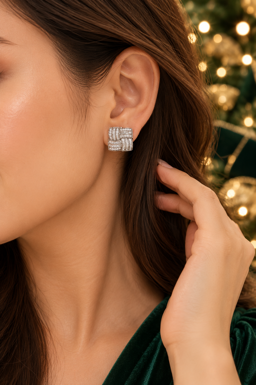 Sparkling Woven Square Stud Earrings