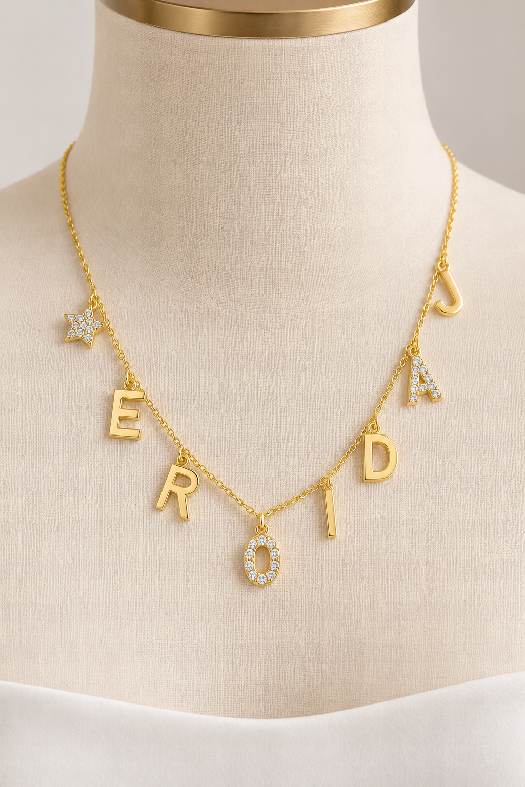 The Étoile 18K Gold Initial Charm Necklace